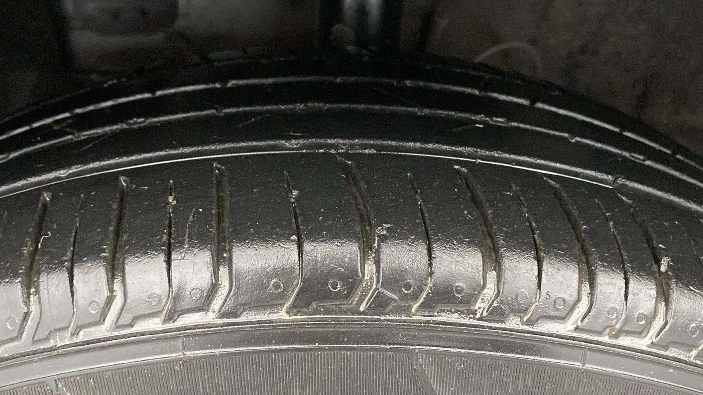 2021 Hyundai VENUE SX 1.0 TURBO IMT, Petrol, Manual, 24,616 km, Left Front Tyre Tread