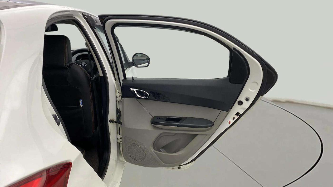 2019 Tata Tiago XZ PLUS PETROL, Petrol, Manual, 43,191 km, RHS Rear Door