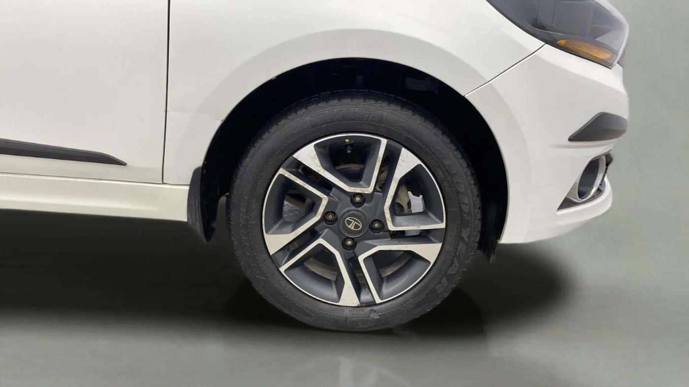2019 Tata Tiago XZ PLUS PETROL, Petrol, Manual, 43,191 km, Right Front Wheel