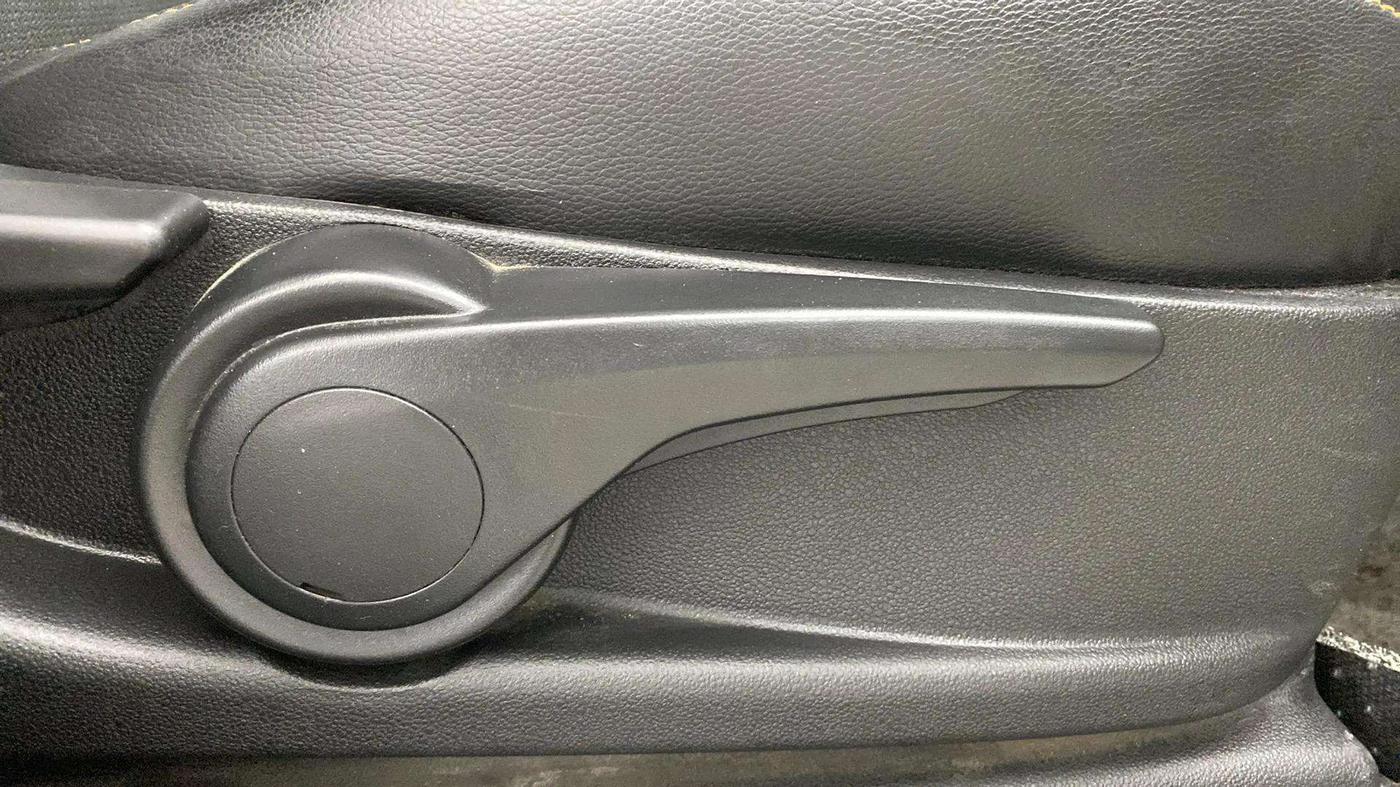 2019 Tata Tiago XZ PLUS PETROL, Petrol, Manual, 43,191 km, Driver Side Adjustment Panel