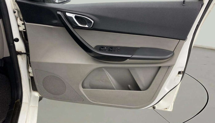 2019 Tata Tiago XZ PLUS PETROL, Petrol, Manual, 42,918 km, Driver Side Door Panels Control