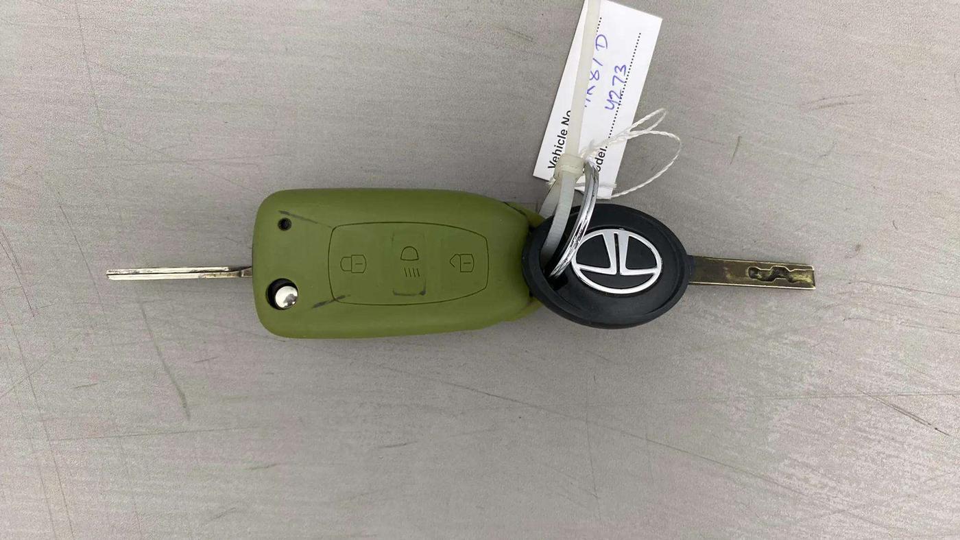 2019 Tata Tiago XZ PLUS PETROL, Petrol, Manual, 43,191 km, Key Close Up
