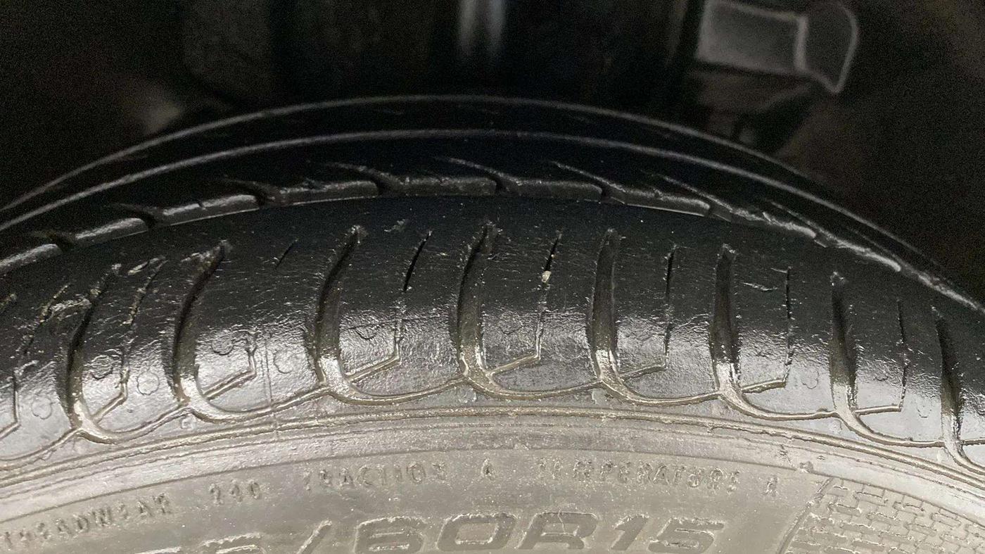 2019 Tata Tiago XZ PLUS PETROL, Petrol, Manual, 43,191 km, Right Front Tyre Tread