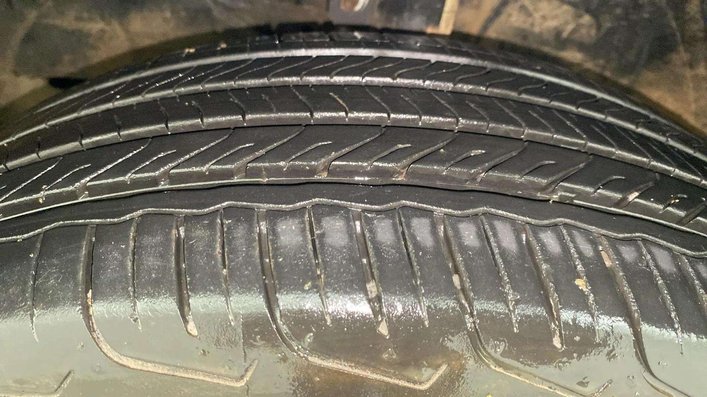 2023 Maruti FRONX ALPHA 1.0L TURBO 6 AT, Petrol, Automatic, 6,195 km, Left Front Tyre Tread