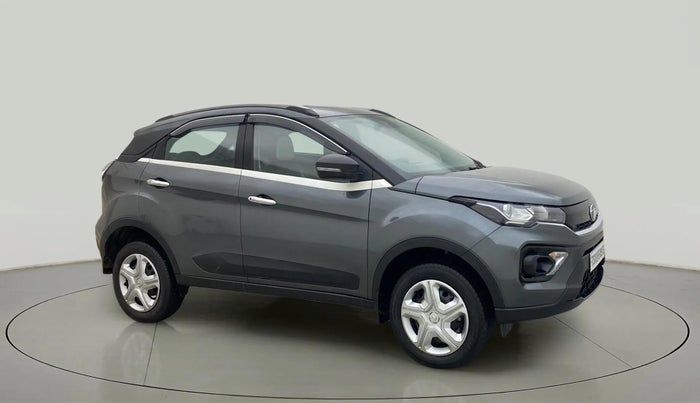 2022 Tata NEXON XMA PLUS SUNROOF PETROL, Petrol, Automatic, 28,595 km, Right Front Diagonal