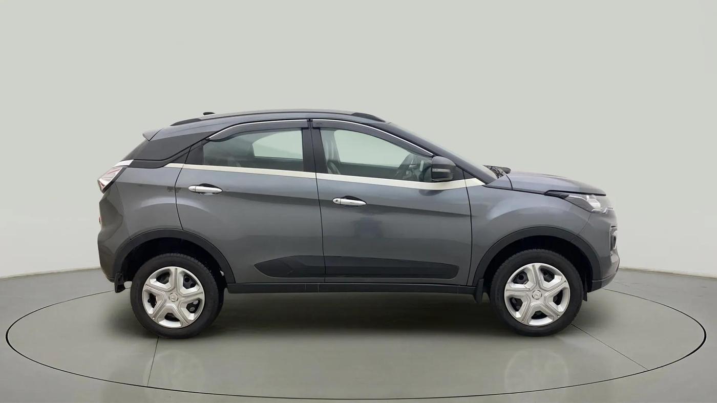 2022 Tata NEXON XMA PLUS SUNROOF PETROL, Petrol, Automatic, 28,864 km, Right Side View
