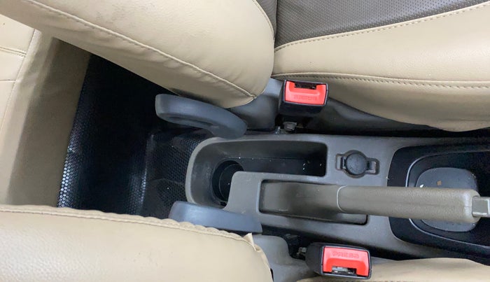 2013 Hyundai i10 MAGNA 1.2, Petrol, Manual, 82,775 km, Driver Side Adjustment Panel