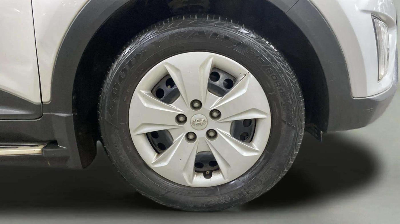 2015 Hyundai Creta S 1.6 PETROL, Petrol, Manual, 37,028 km, Right Front Wheel