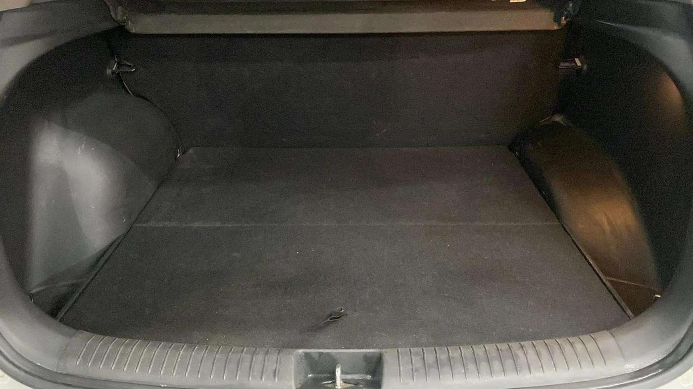 2015 Hyundai Creta S 1.6 PETROL, Petrol, Manual, 37,028 km, Boot Inside