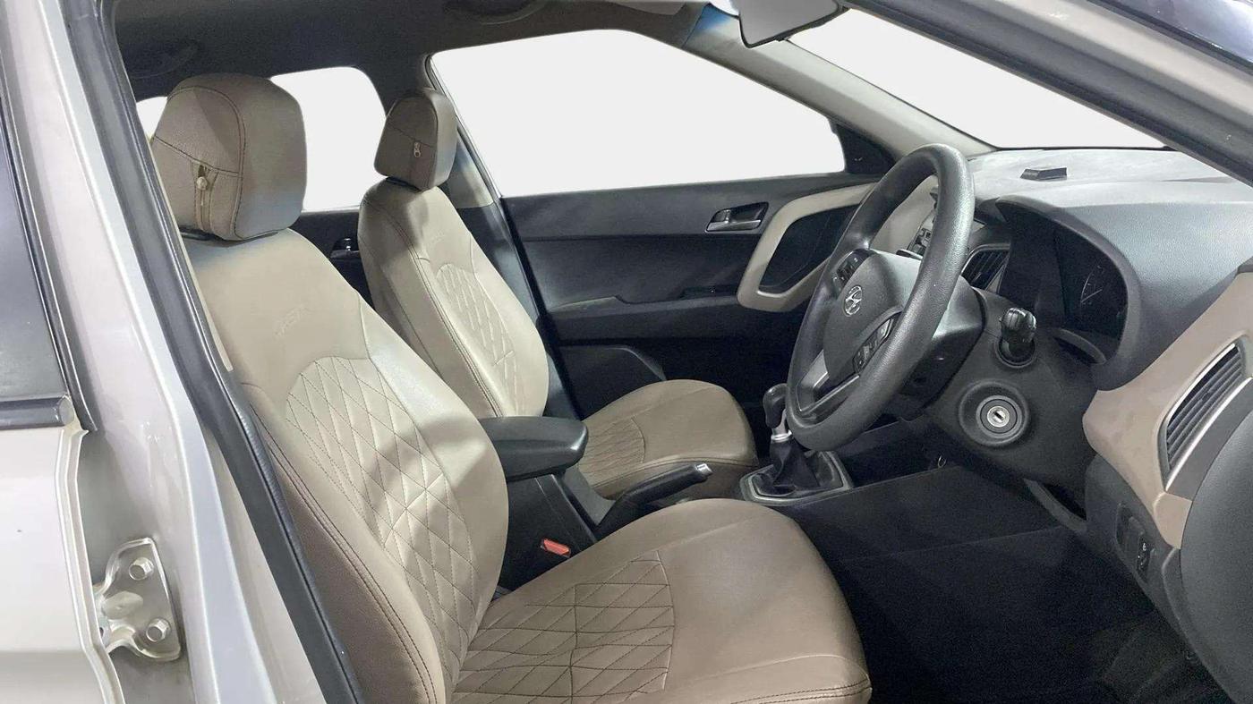2015 Hyundai Creta S 1.6 PETROL, Petrol, Manual, 37,028 km, Right Side Front Door Cabin