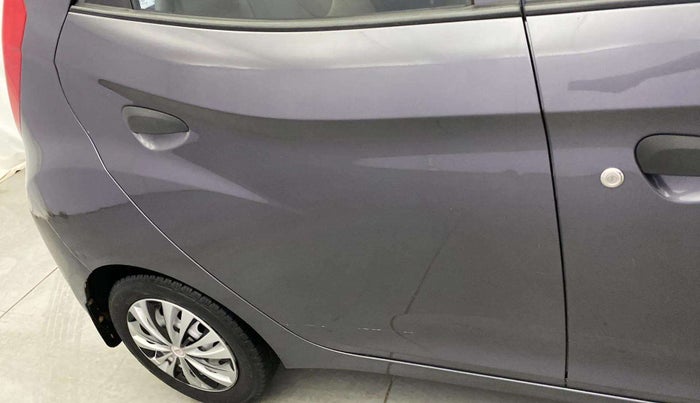 2018 Hyundai Eon ERA +, Petrol, Manual, 39,772 km, Right rear door - Minor scratches