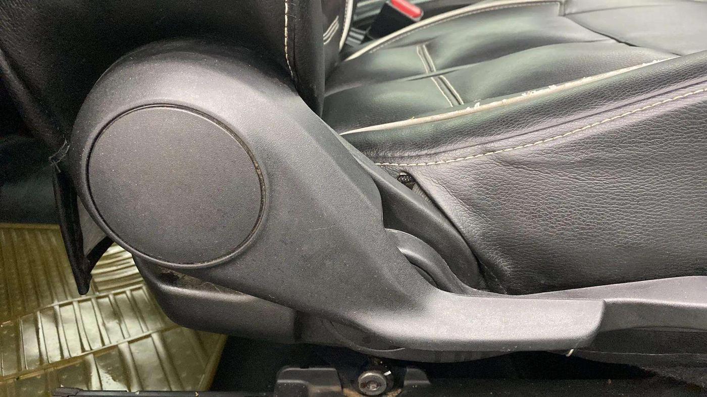 2018 Maruti Baleno ZETA PETROL 1.2, Petrol, Manual, 98,112 km, Driver Side Adjustment Panel