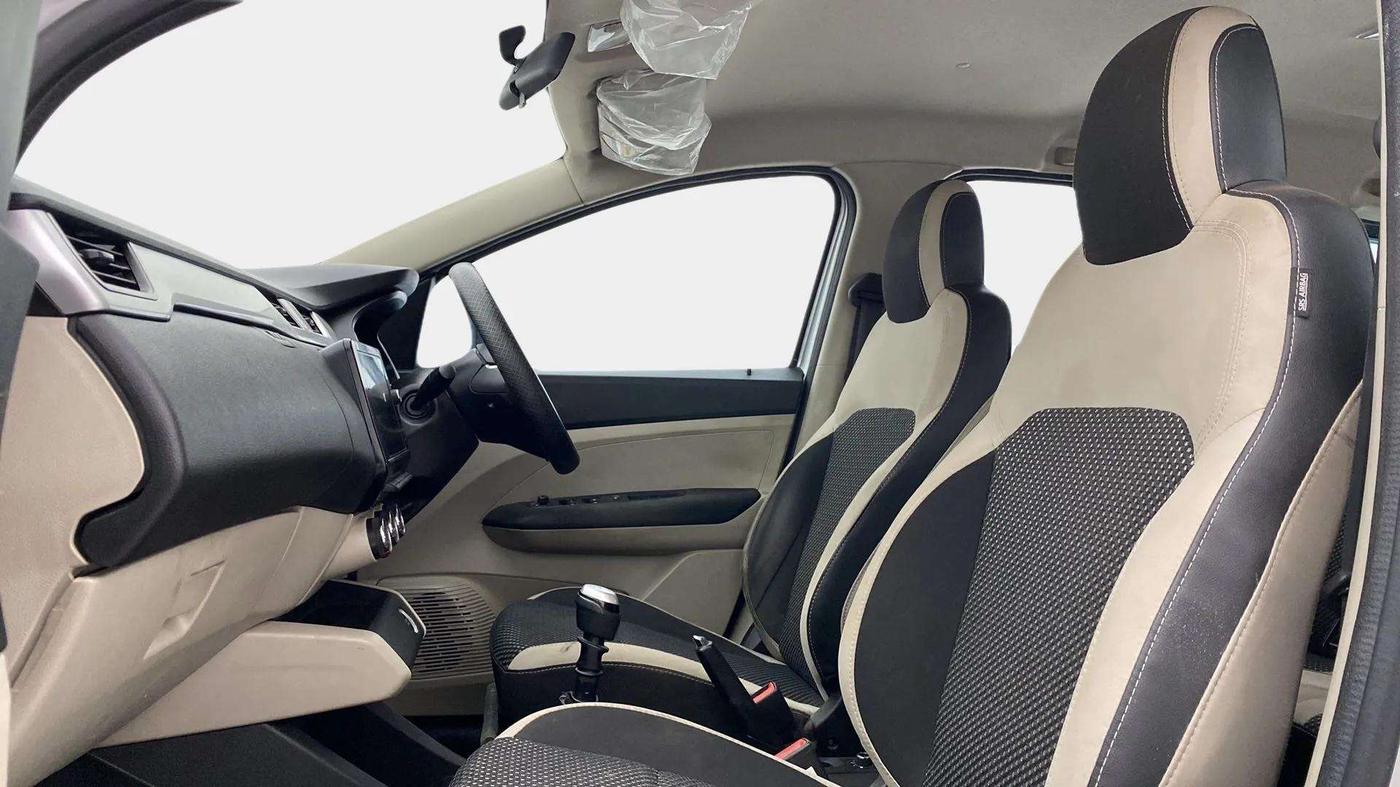 2021 Renault TRIBER RXZ, Petrol, Manual, 56,358 km, Right Side Front Door Cabin