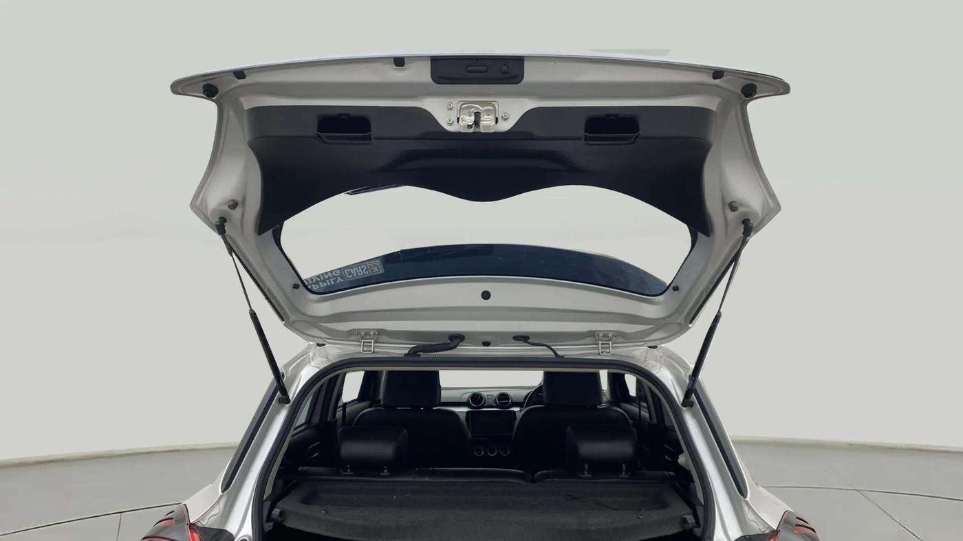 2022 Maruti Swift ZXI PLUS, Petrol, Manual, 31,343 km, Boot Door Open