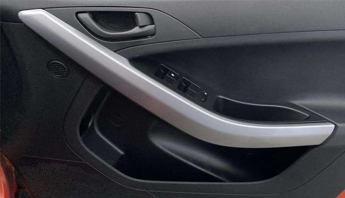 2022 Tata NEXON XM PETROL, Petrol, Manual, 36,084 km, Driver Side Door Panels Control