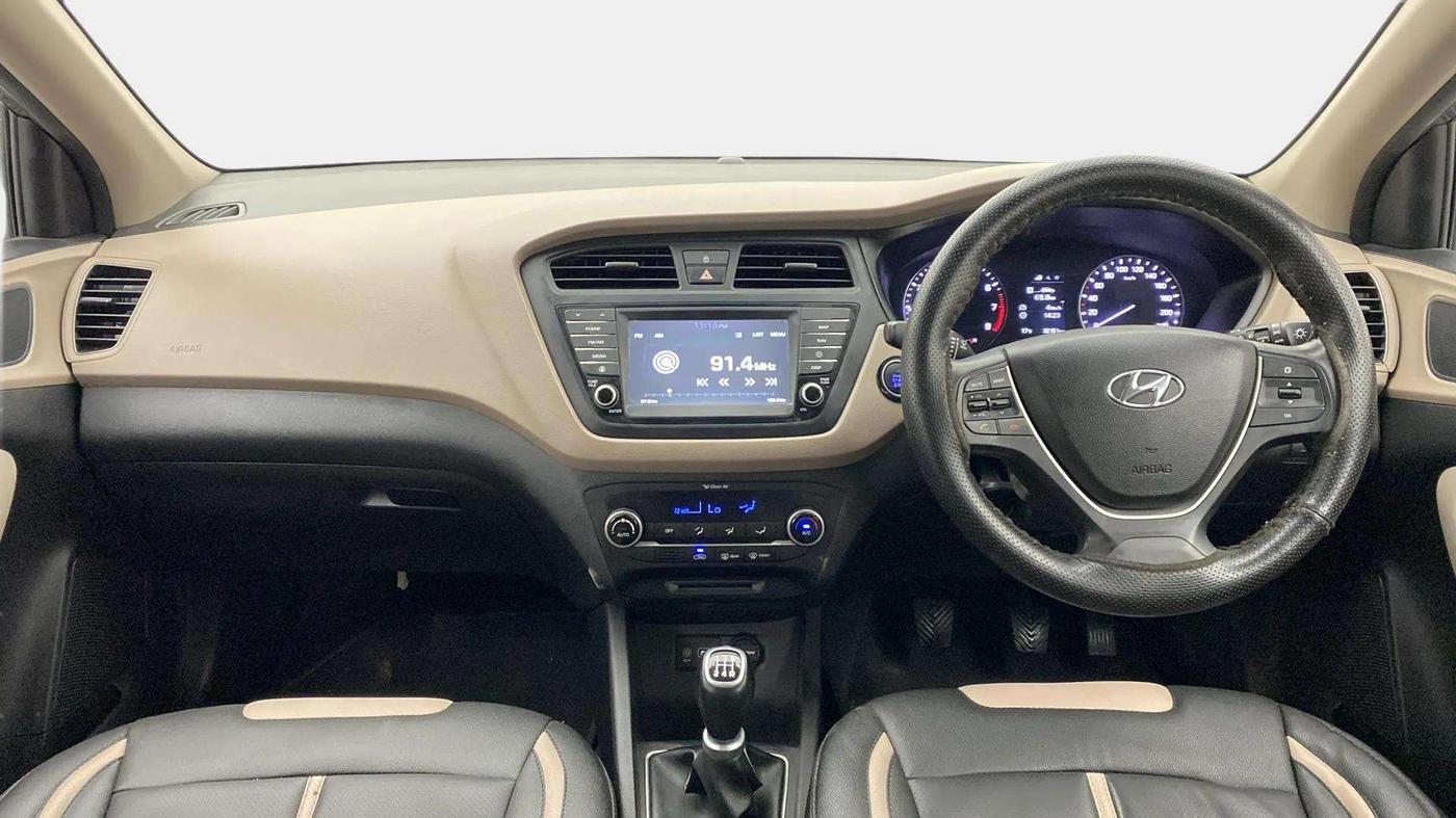 2017 Hyundai Elite i20 ASTA 1.2 (O), Petrol, Manual, 32,176 km, Dashboard
