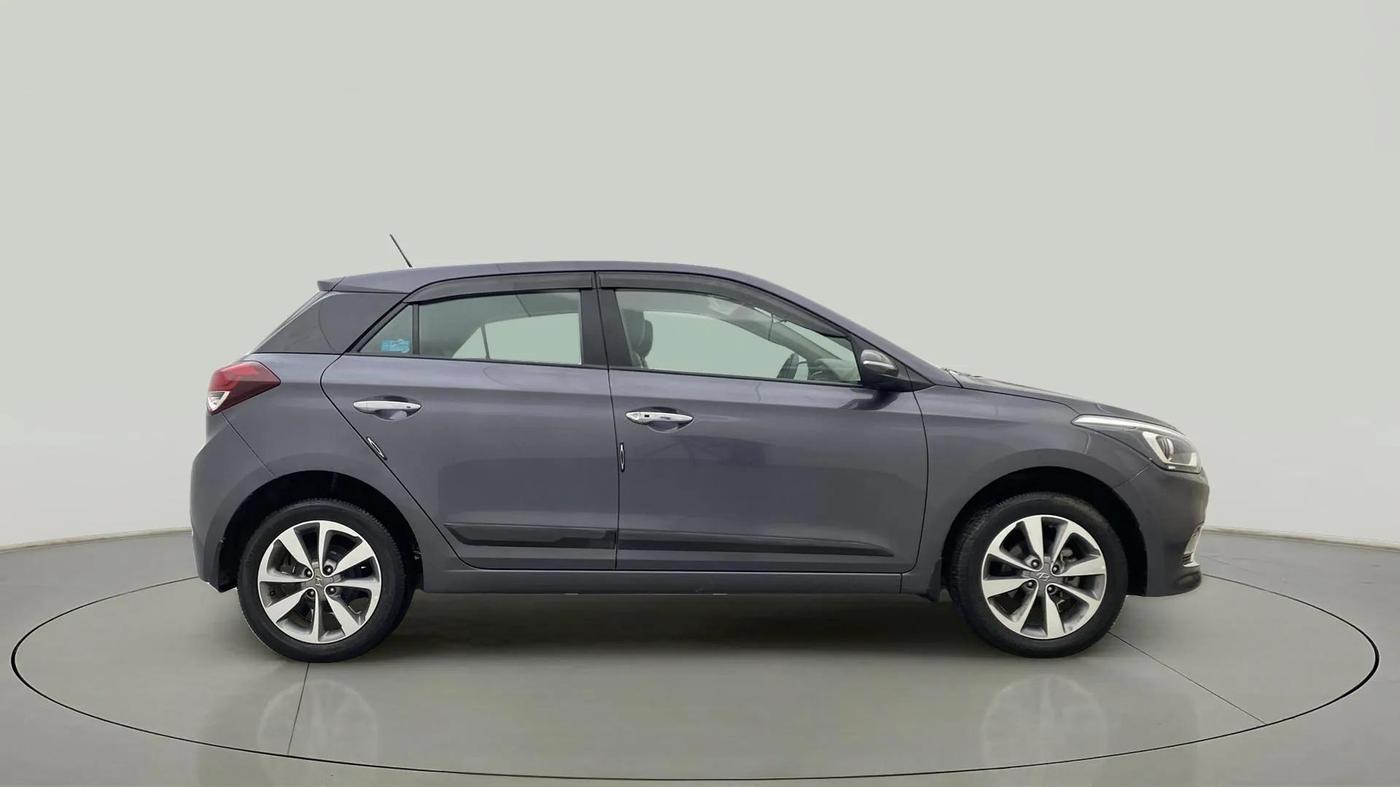 2017 Hyundai Elite i20 ASTA 1.2 (O), Petrol, Manual, 32,176 km, Right Side View