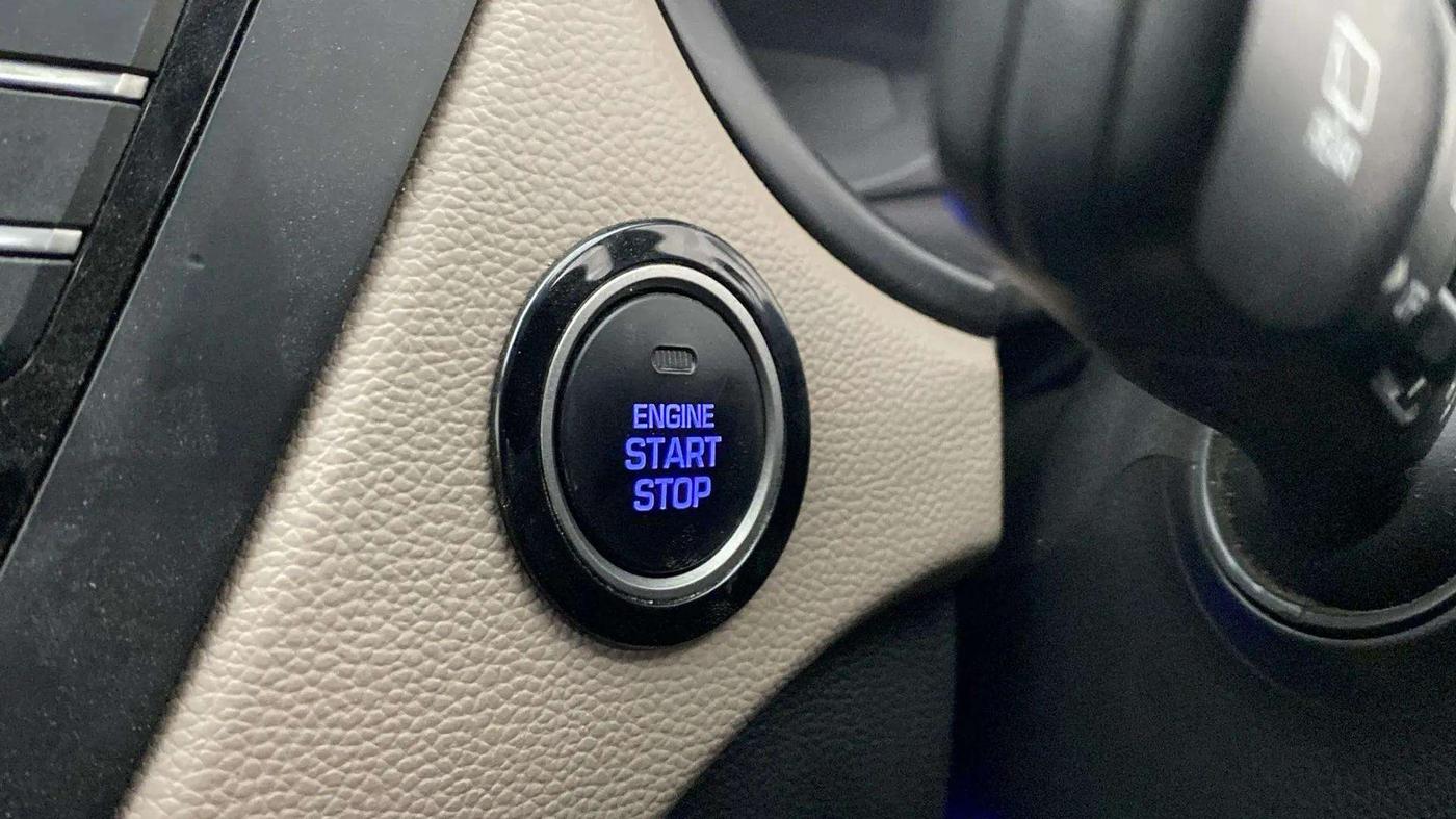 2017 Hyundai Elite i20 ASTA 1.2 (O), Petrol, Manual, 32,176 km, Keyless Start/ Stop Button