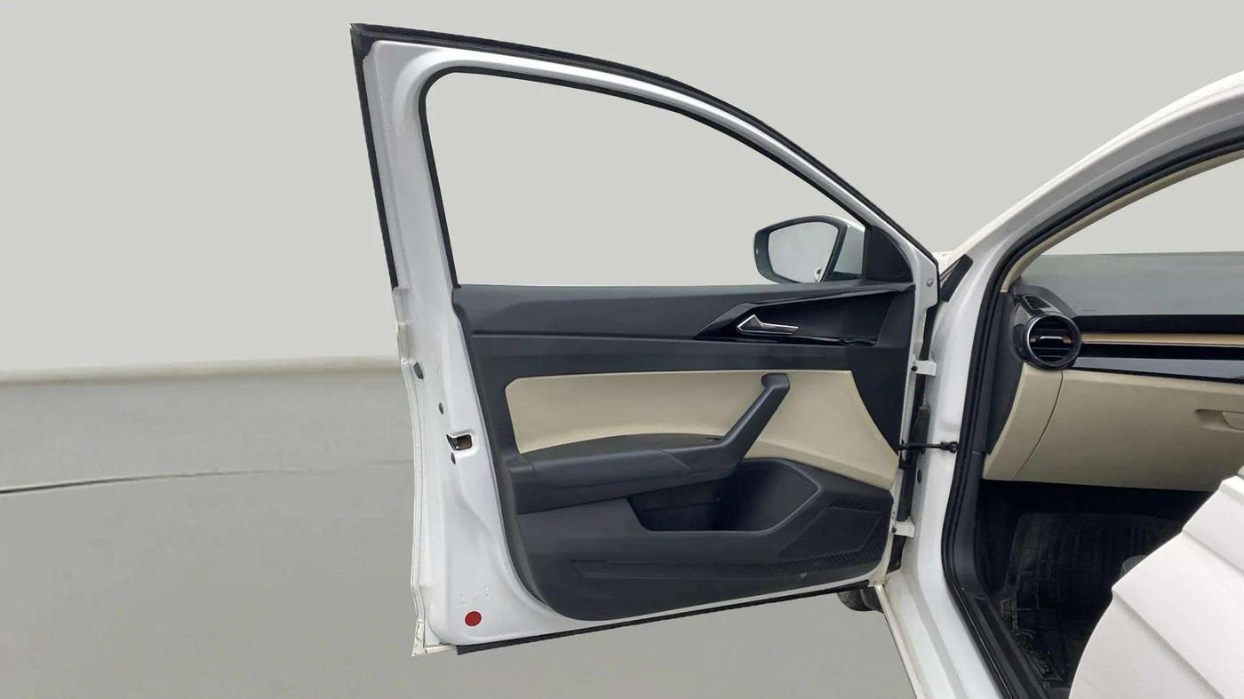 2022 Skoda SLAVIA STYLE 1.0L TSI AT, Petrol, Automatic, 24,676 km, LHS Front Door