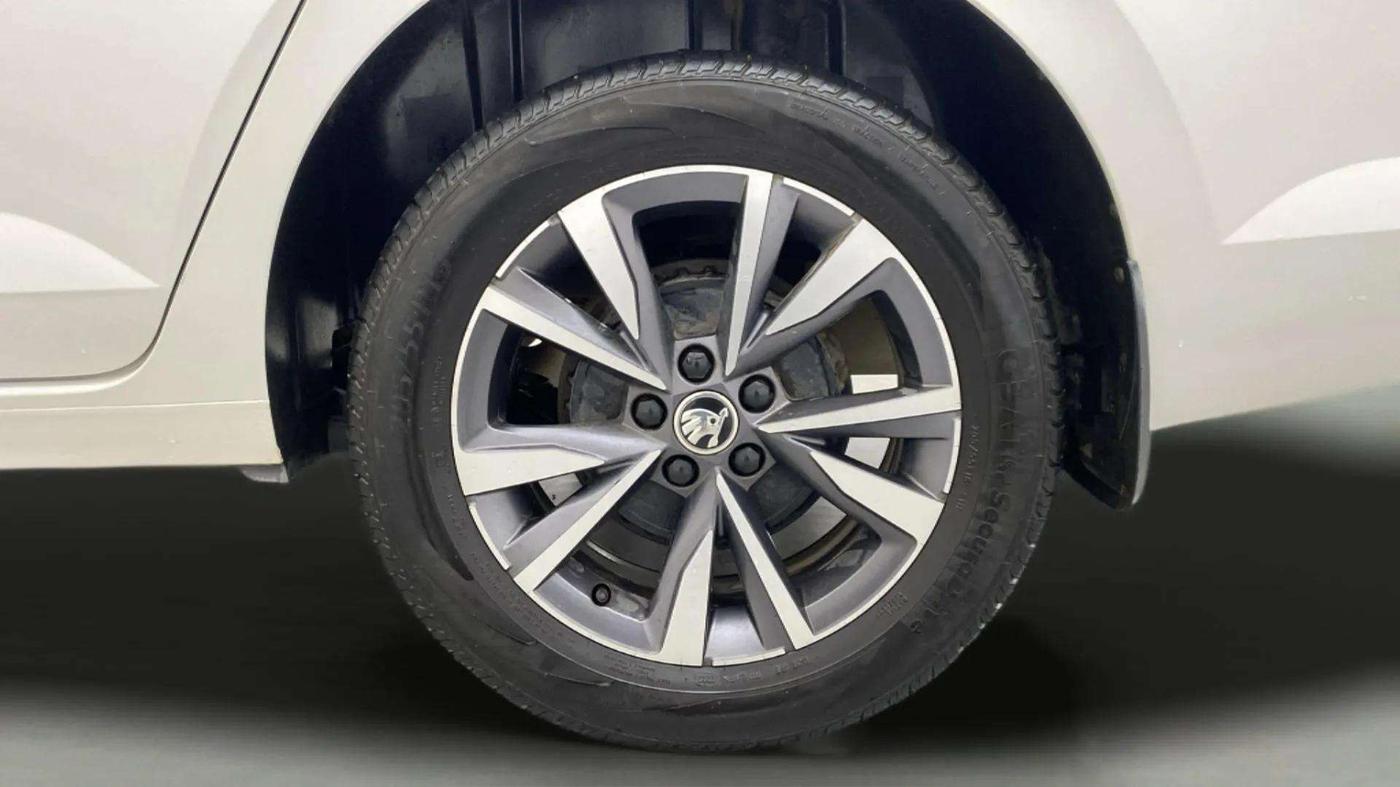 2022 Skoda SLAVIA STYLE 1.0L TSI AT, Petrol, Automatic, 24,676 km, Left Rear Wheel
