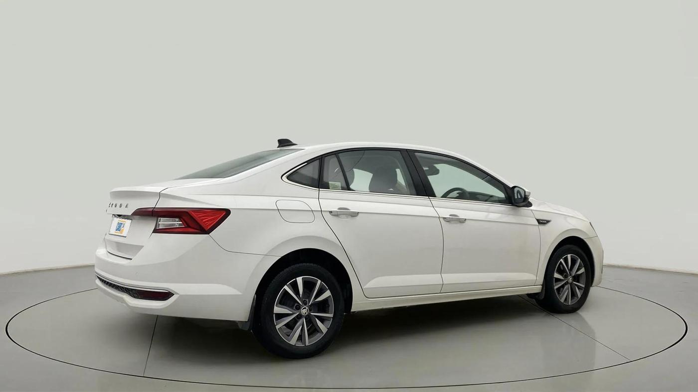 2022 Skoda SLAVIA STYLE 1.0L TSI AT, Petrol, Automatic, 24,676 km, Right Back Diagonal