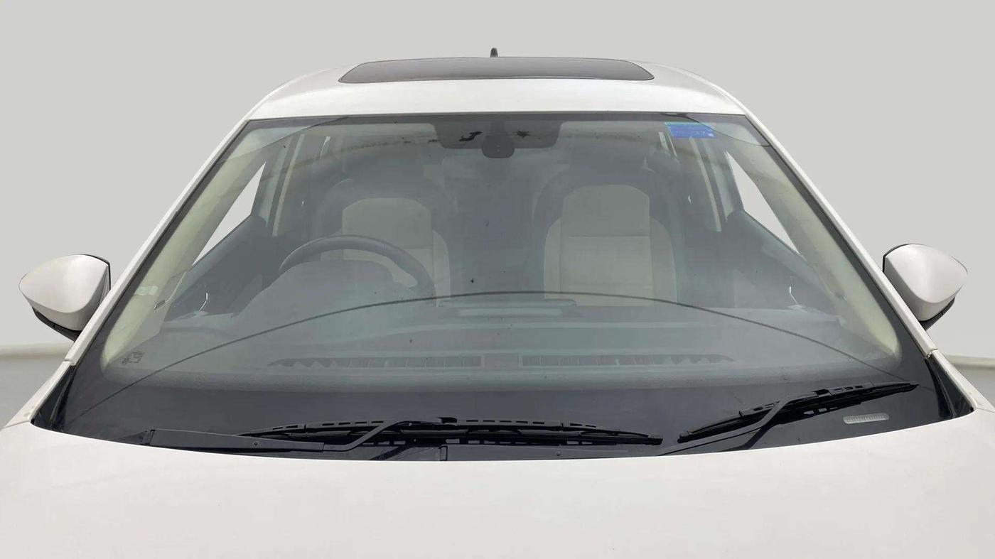2022 Skoda SLAVIA STYLE 1.0L TSI AT, Petrol, Automatic, 24,676 km, Front Windshield
