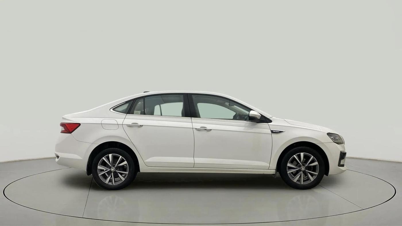 2022 Skoda SLAVIA STYLE 1.0L TSI AT, Petrol, Automatic, 24,676 km, Right Side View
