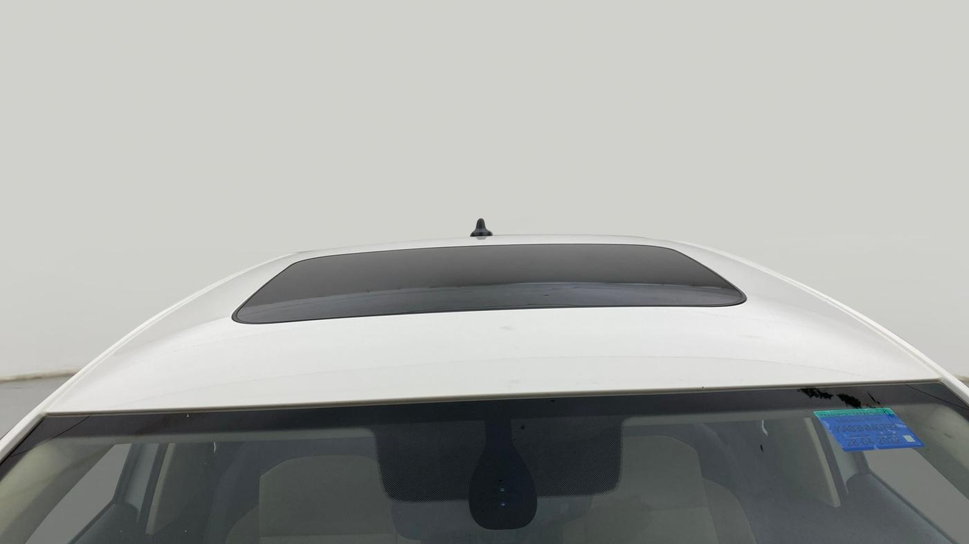2022 Skoda SLAVIA STYLE 1.0L TSI AT, Petrol, Automatic, 24,676 km, Moonroof/ Sunroof