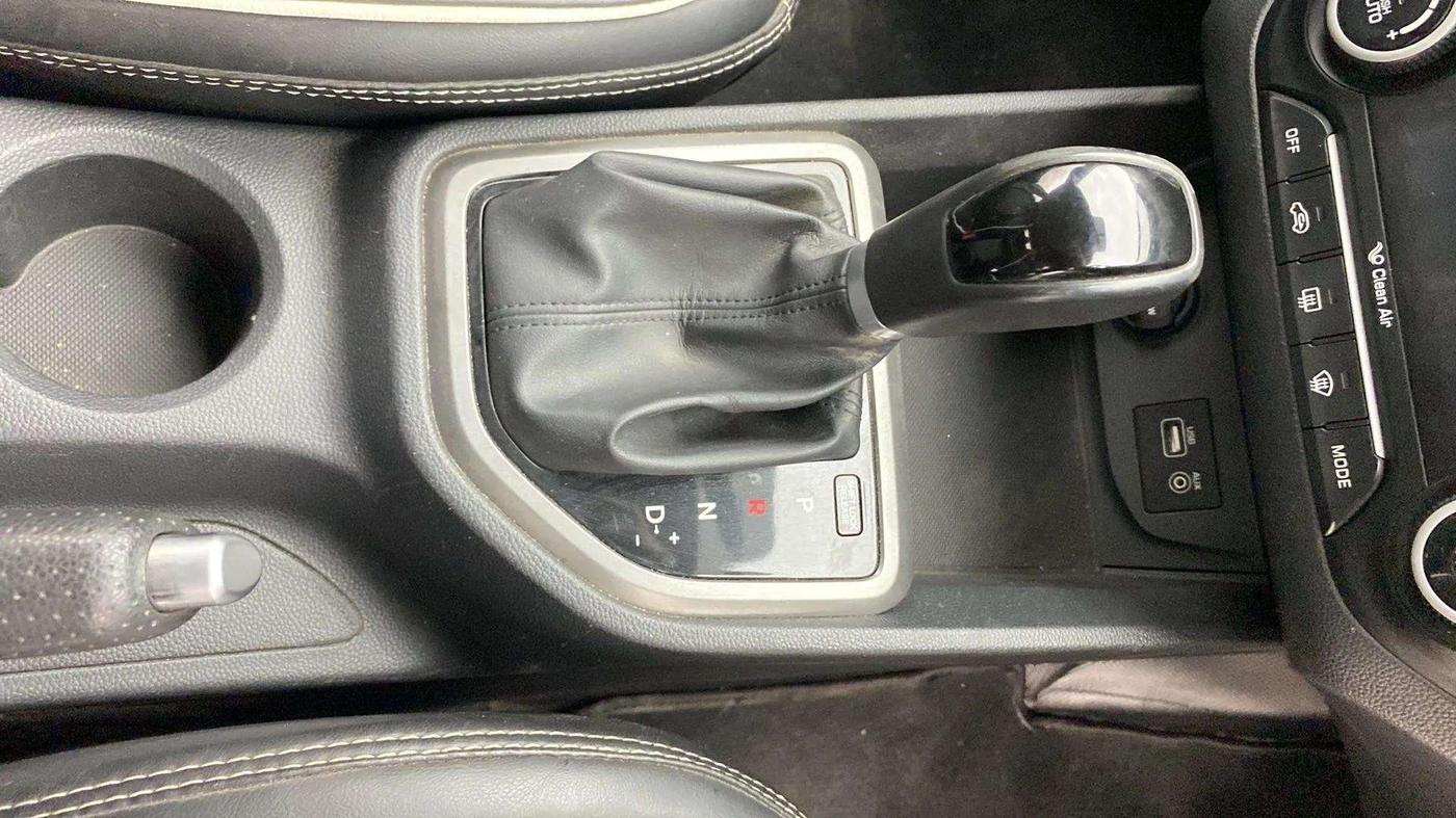 2016 Hyundai Creta SX PLUS AT 1.6 PETROL, Petrol, Automatic, 54,596 km, Gear Lever