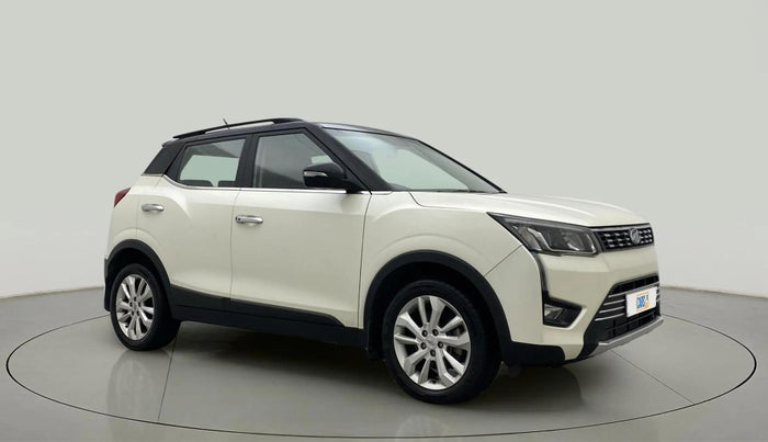 2019 Mahindra XUV300 W8 1.2 PETROL, Petrol, Manual, 30,093 km, Right Front Diagonal