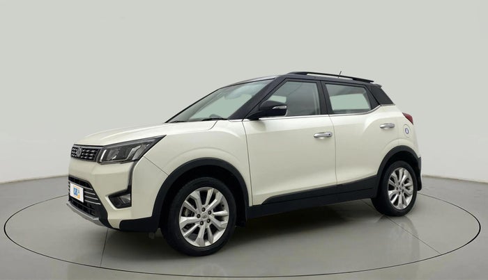 2019 Mahindra XUV300 W8 1.2 PETROL, Petrol, Manual, 30,093 km, Left Front Diagonal