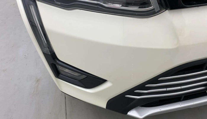 2019 Mahindra XUV300 W8 1.2 PETROL, Petrol, Manual, 30,093 km, Front bumper - Size > 1 Inch