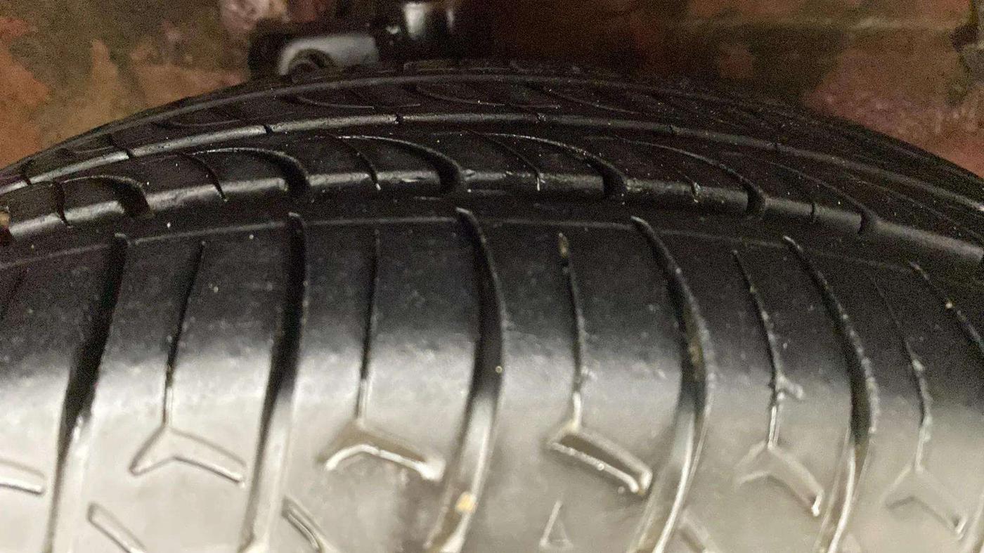 2018 Maruti Celerio ZXI AMT (O), Petrol, Automatic, 64,777 km, Right Front Tyre Tread