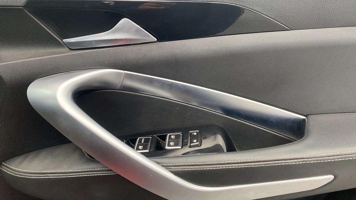 2019 MG HECTOR SHARP 2.0 DIESEL, Diesel, Manual, 42,904 km, Driver Side Door Panels Control