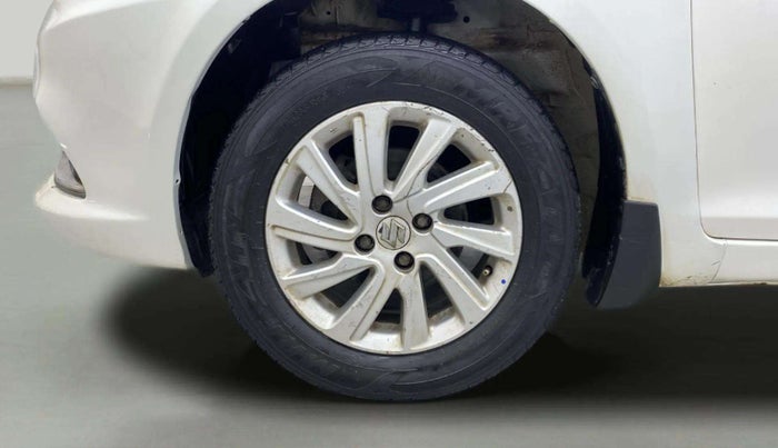 2016 Maruti Swift Dzire ZDI, Diesel, Manual, 74,670 km, Left front tyre - Tyre dimensions are different from each other