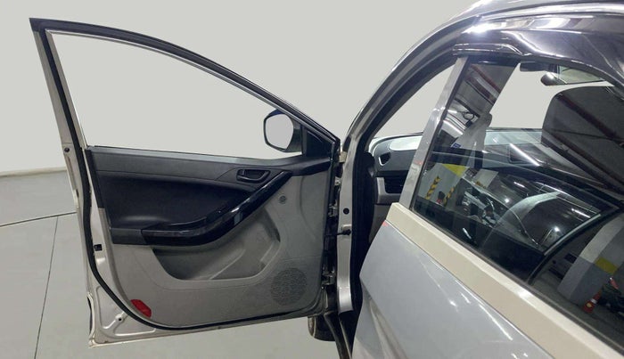 2017 Tata NEXON XM PETROL, Petrol, Manual, 42,567 km, LHS Front Door