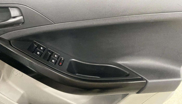 2017 Tata NEXON XM PETROL, Petrol, Manual, 42,567 km, Driver Side Door Panels Control