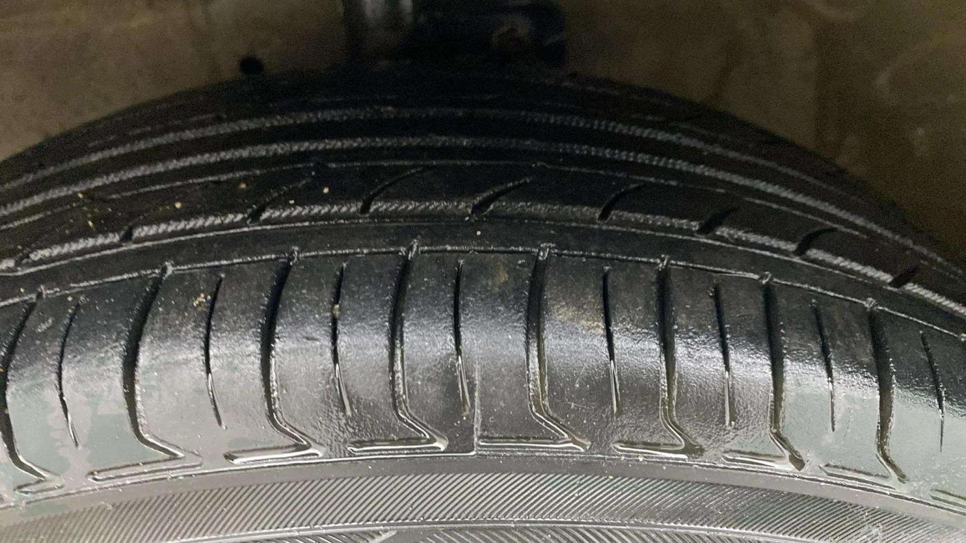 2016 Maruti Celerio ZXI AMT, Petrol, Automatic, 73,101 km, Left Front Tyre Tread