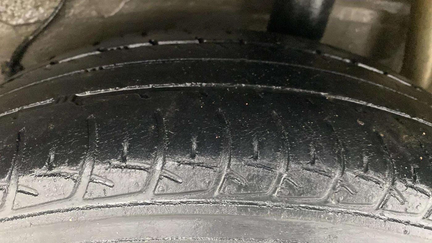 2016 Maruti Celerio ZXI AMT, Petrol, Automatic, 73,101 km, Left Rear Tyre Tread