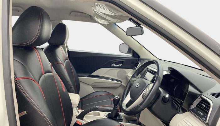 2020 Mahindra XUV300 W8 1.5 DIESEL, Diesel, Manual, 31,868 km, Right Side Front Door Cabin