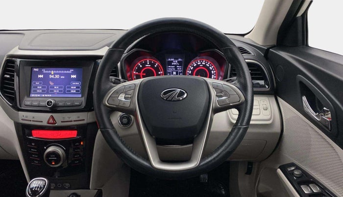 2020 Mahindra XUV300 W8 1.5 DIESEL, Diesel, Manual, 31,868 km, Steering Wheel Close Up