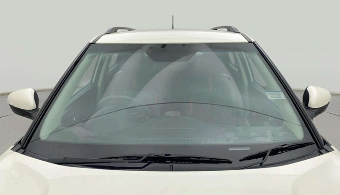 2020 Mahindra XUV300 W8 1.5 DIESEL, Diesel, Manual, 31,868 km, Front Windshield