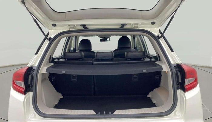 2020 Mahindra XUV300 W8 1.5 DIESEL, Diesel, Manual, 31,868 km, Boot Inside
