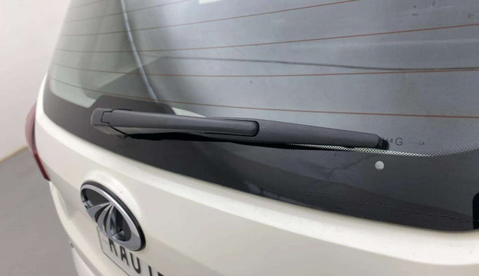 2020 Mahindra XUV300 W8 1.5 DIESEL, Diesel, Manual, 31,868 km, Rear Wiper