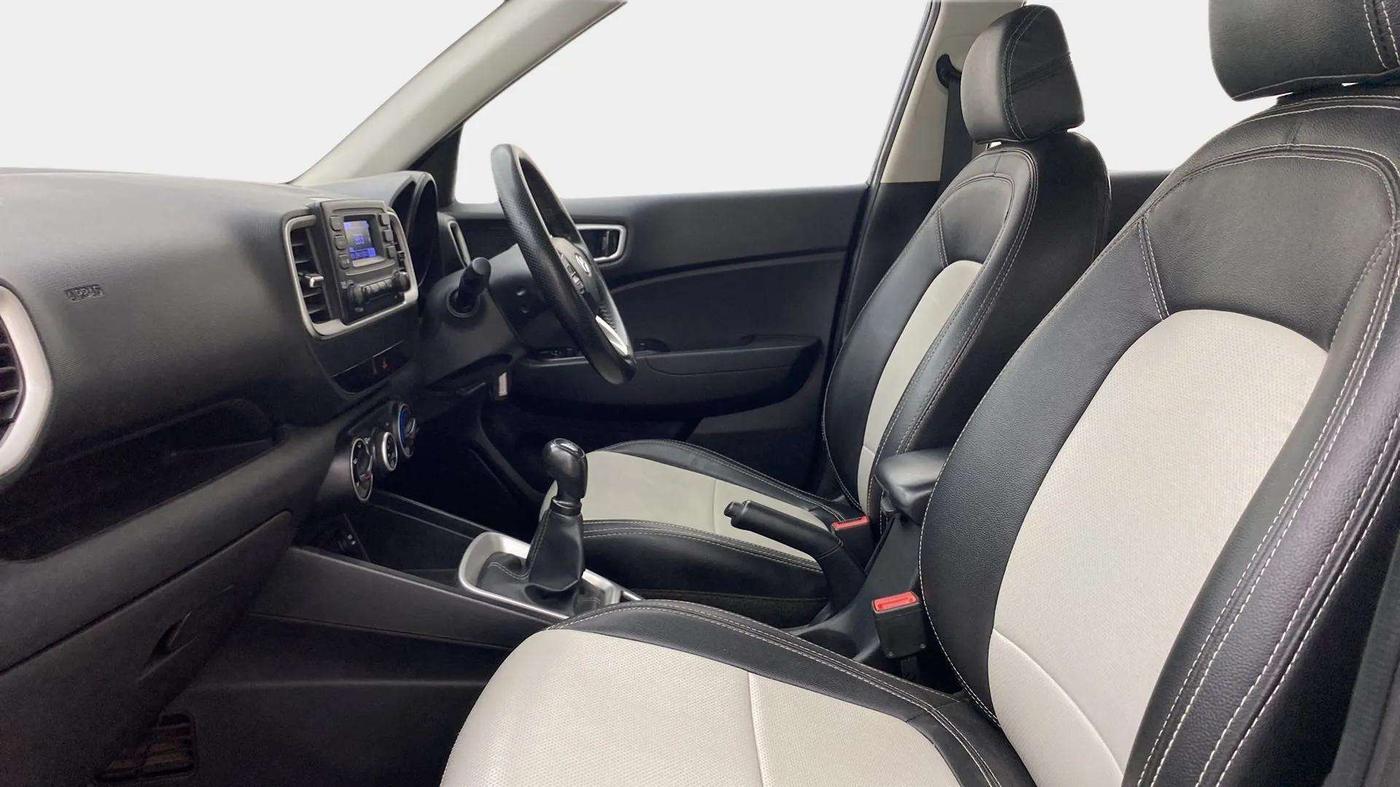 2021 Hyundai VENUE S 1.2, Petrol, Manual, 74,695 km, Right Side Front Door Cabin