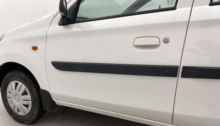 2021 Maruti Alto LXI CNG, CNG, Manual, 64,753 km, Front passenger door - Minor scratches