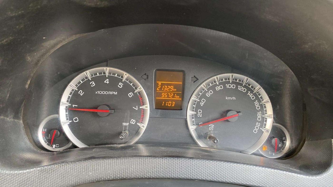 2016 Maruti Swift Dzire VXI, Petrol, Manual, 95,730 km, Odometer Image