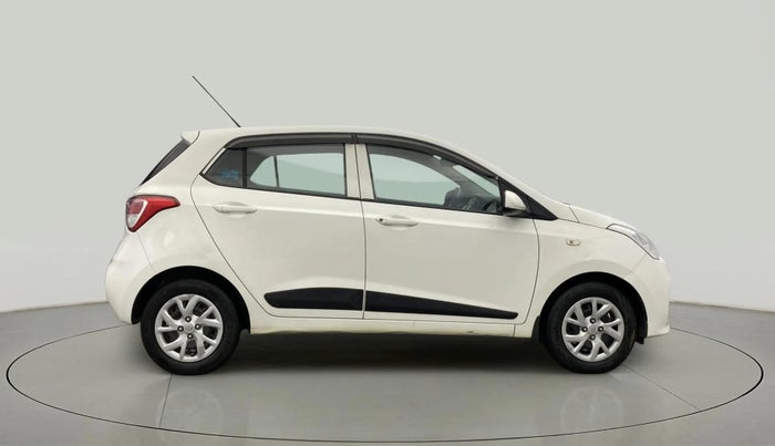 2018 Hyundai Grand i10 SPORTZ 1.2 KAPPA VTVT, CNG, Manual, 64,186 km, Right Side View