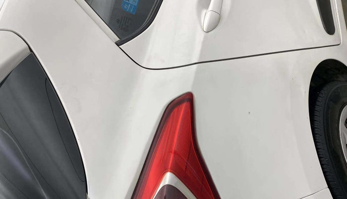 2018 Hyundai Grand i10 SPORTZ 1.2 KAPPA VTVT, CNG, Manual, 64,186 km, Right quarter panel - Slightly dented