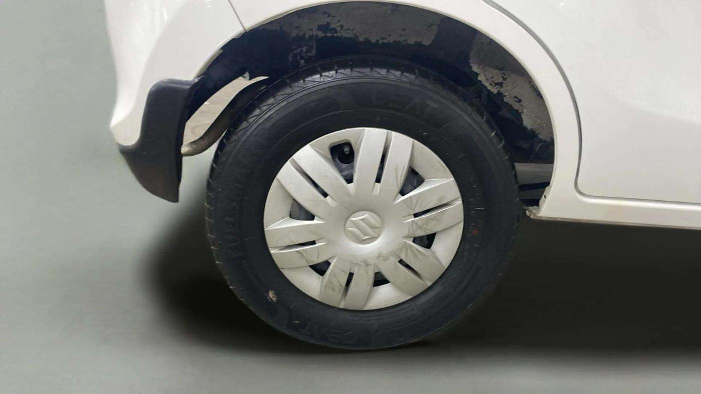 2020 Maruti Alto VXI, Petrol, Manual, 10,610 km, Right Rear Wheel